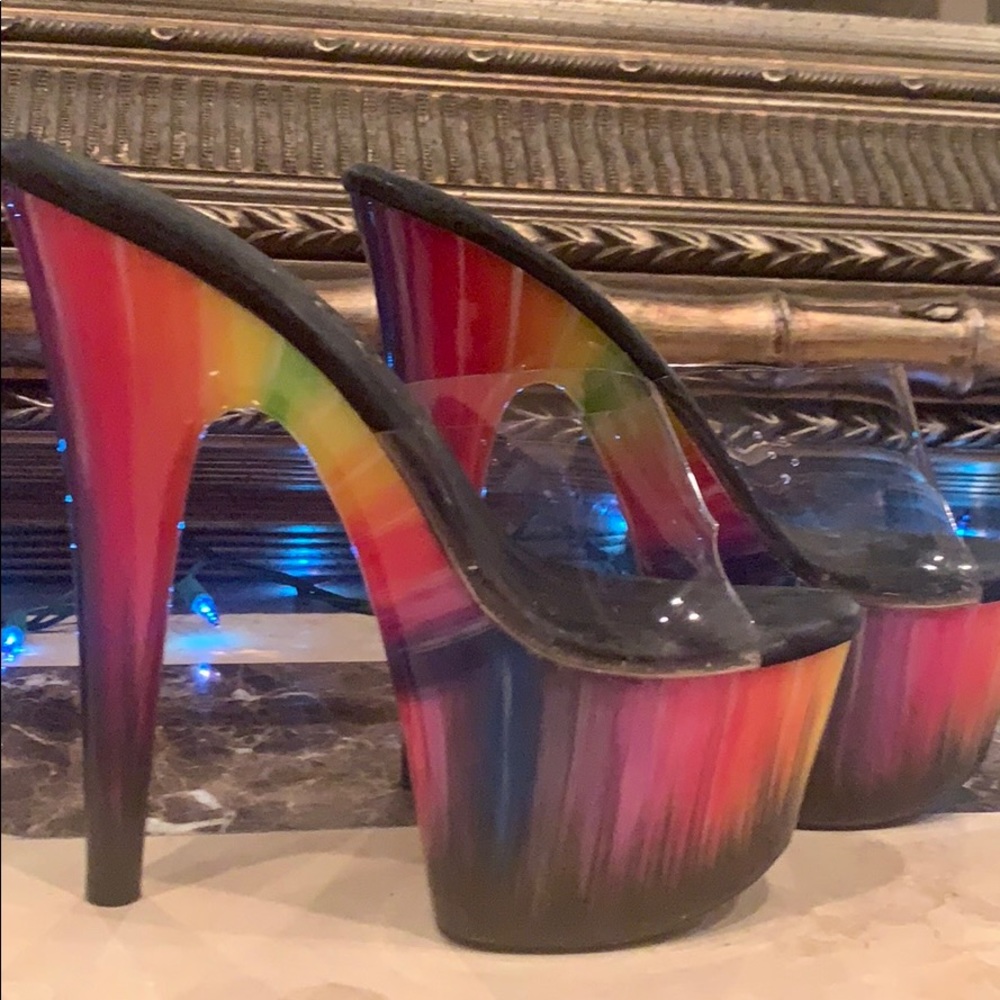 Ellie heel
